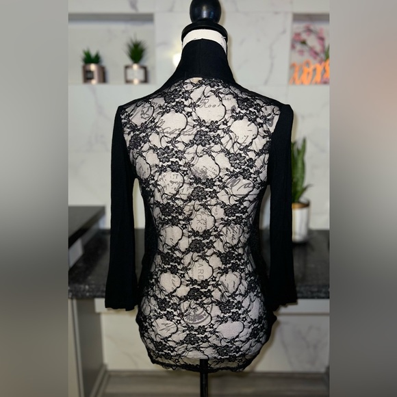 Black lightweight cover-up with open lace back and side pockets - Picture 2 of 4